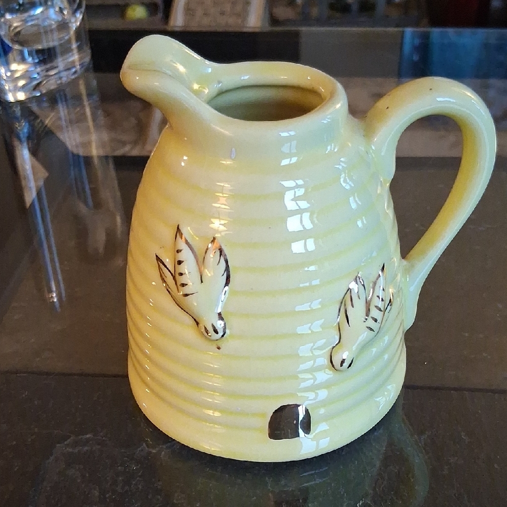 HONEY POT PITCHER